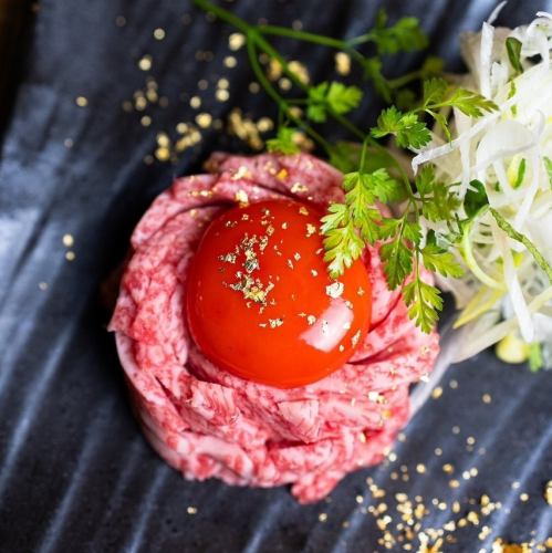 店主目利きの厳選肉を特製タレで！