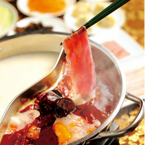 All-you-can-eat hotpot for 2,580 yen!