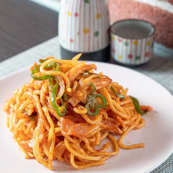 【ケチャップの甘みと酸味が絶妙。どこか懐かしい大人の洋食】ナポリタン