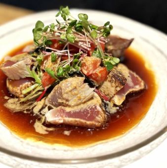 炙り！鰹のカルパッチョ ～中華風 燻製ピリ辛だれ～
