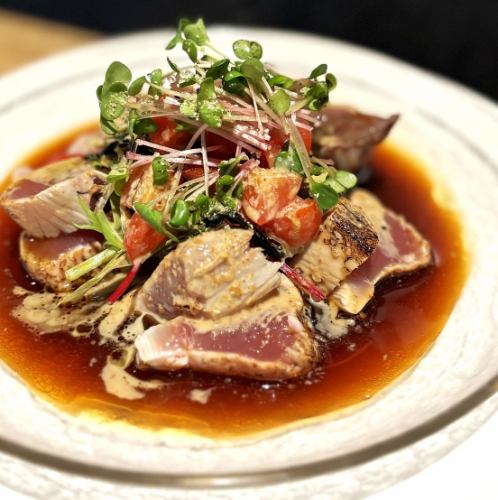 炙り！鰹のカルパッチョ ～中華風 燻製ピリ辛だれ～