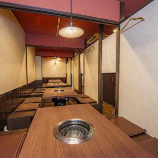 テーブル席はつなげて最大20名様までのご利用が可能です◎