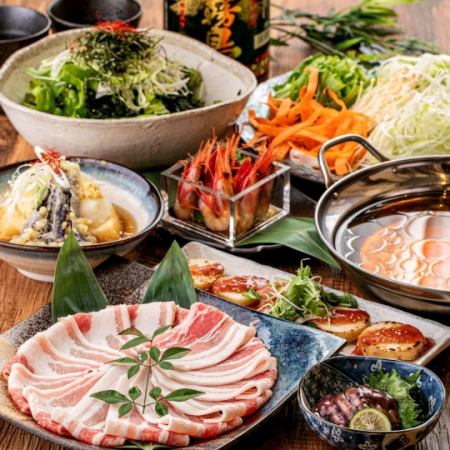 生魚片2種，主菜是豬肩肉牛排或涮涮鍋【享受套餐】8道菜3500日圓2.5小時無限暢飲