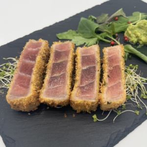 丰洲市场高德先生的稀有金枪鱼排