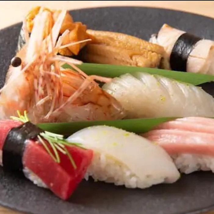 旬の天ぷらや握りをお手頃価格で楽しめる…♪