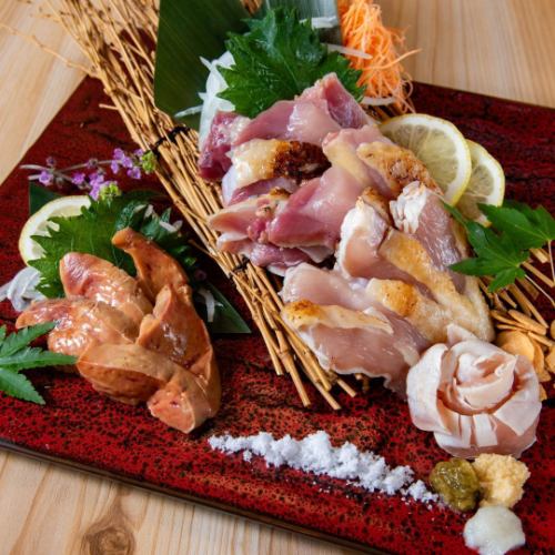 Amakusa Daioh Assortment of 4 types of straw-grilled sashimi