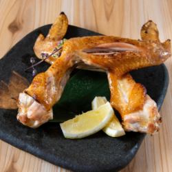 Freshly caught Amakusa Daio wrestler, salt-grilled large wing