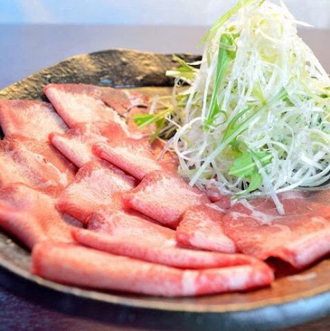 牛舌火鍋1份