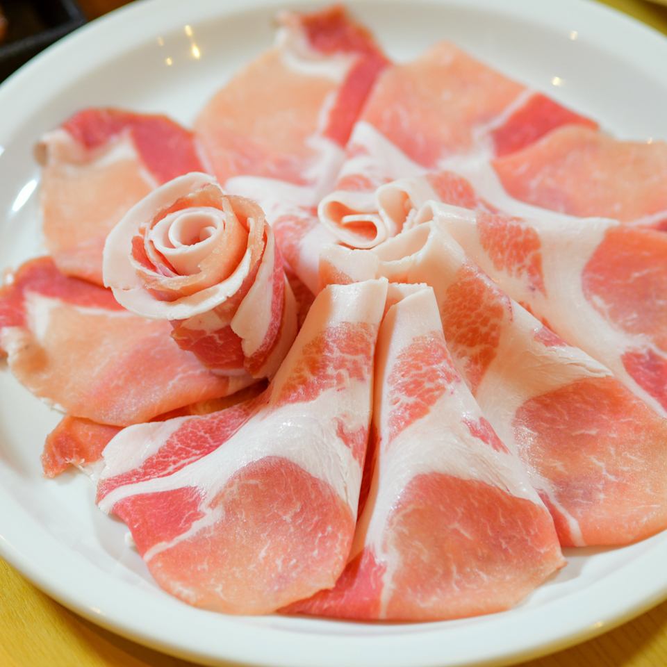 沖繩品牌豬肉“Agu豬肉”！涮涮鍋很好吃♪