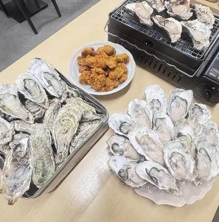 牡蠣フライ・生牡蠣・蒸し牡蠣・生牡蠣が120分(L.O.90分)食べ放題