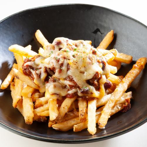 お酒と相性◎ローディットポテトなどサイドメニュー充実