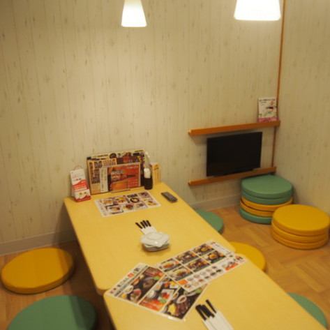 The tatami room seats recommended for small groups are also ◎