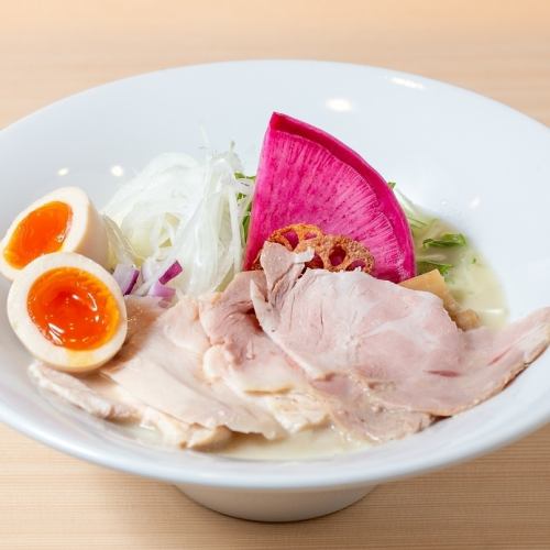 Rich chicken broth soba