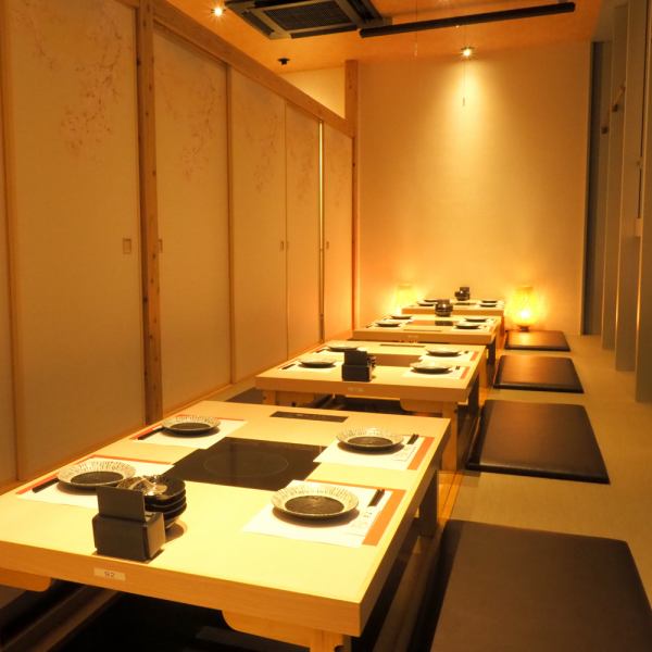 【感染症対策実施店舗！】大小さまざまなお席をご用意◎博多駅から徒歩2分の好立地居酒屋なので遅くまで飲み会を愉しみたい方にもピッタリです◎人数様に合った快適なお席へご案内致します。絶品料理と寛ぎの空間で各種ご宴会をお楽しみください。忘年会、新年会、女子会にも◎
