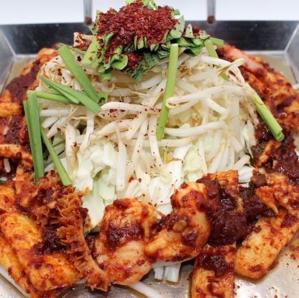 12月限定【辛味噌もつ焼き水炊き2時間食べ飲み放題】ドリンクフード100種！4,500円(税込4,950円)