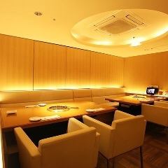 VIP room on the 2nd floor.It is a popular seat with reservation priority.