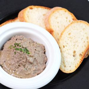 ● やみつき鶏レバーのパテ