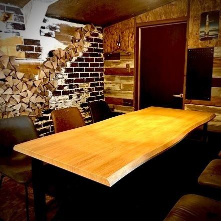 [Private room] We are proud of our restaurant's hideaway-like atmosphere, where you can feel at ease and relax.You can enjoy a special time with your loved ones in a relaxed atmosphere.Perfect for a variety of occasions, including dates, gatherings with friends, and business meetings.We have prepared a space where you can spend a comfortable time! We recommend that you make your reservation early.