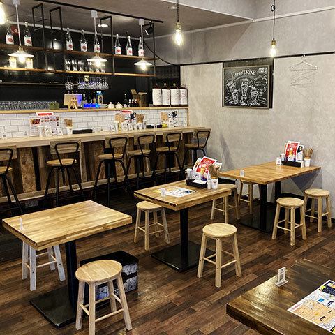We can accommodate private parties of 40 to 50 people! We offer a private space where you can enjoy a special time with friends and family.It is perfect for a variety of occasions, including large gatherings, parties and corporate events.You can have fun and create lasting memories in a stylish and relaxed atmosphere.