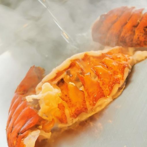 オーストラリア産高級ロブスターコース　17000円　【神戸牛追加できます】
