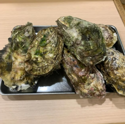 1 raw oyster from Iwate