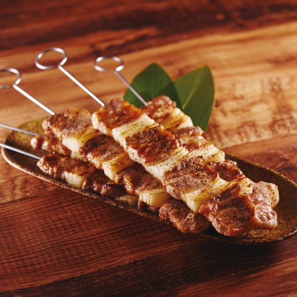 Muroran style jumbo yakitori (sauce or salt) 473 yen per piece!