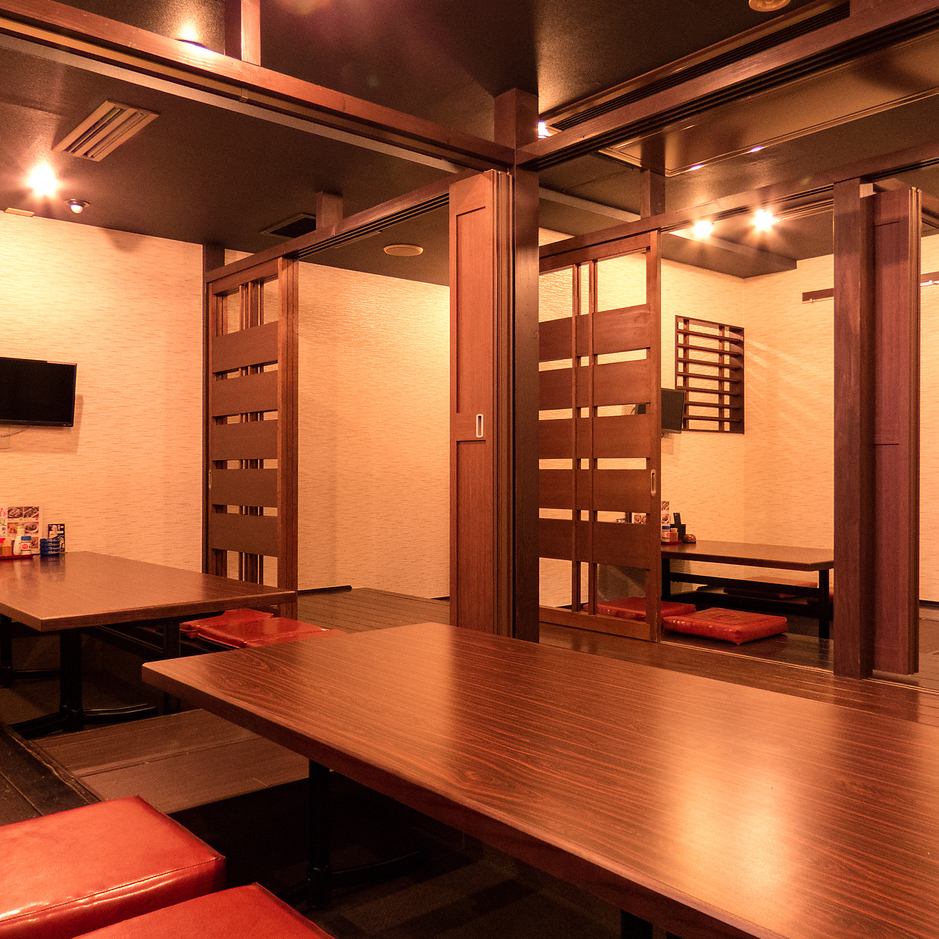We have private rooms that can accommodate from 4 to 32 people! Advance reservations are also accepted!