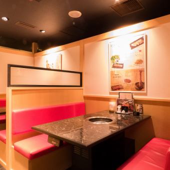 【伊藤課長】仕事帰りの飲み会にも、デートや女子会のご利用も♪※4名卓は結合不可