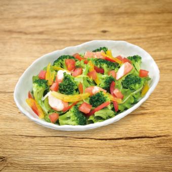 【お値打ちメニュー 全品539円(税込)】えびぶろっこデリサラダ/胡瓜一本漬け/炙りエイヒレ