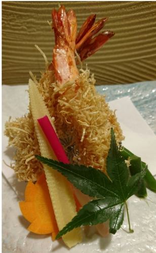 Deep-fried crispy shrimp with yuba