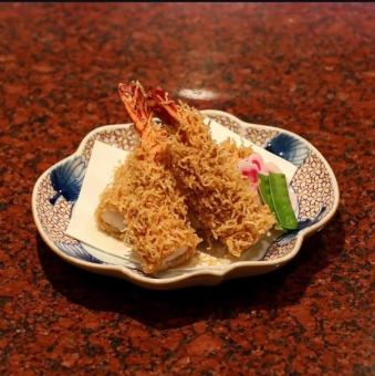 大海老のパリパリ湯葉揚げ