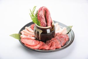 牛吉盛り合わせ　300g