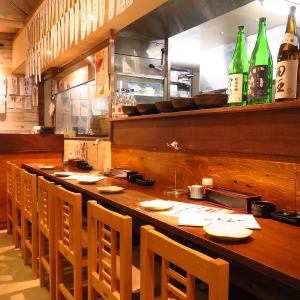 [Counter overflowing with a sense of a public bar] There are 7 counter seats directly opposite the kitchen.Making the best seats for drinking at the end of work.Because it is directly connected to the station, you may stay too long ...!?A public bar with such a homely atmosphere!