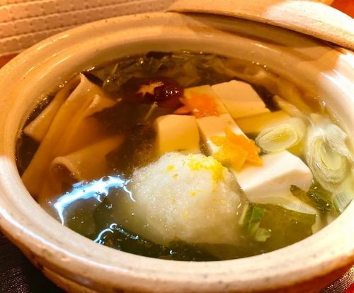 Attention dashi lovers! Tofu hotpot with a choice of dashi soup