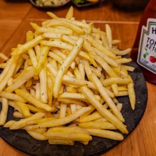 バカ盛りポテトフライ
