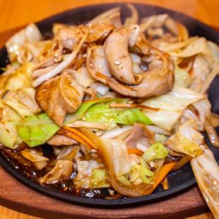 ホルモン鉄板焼き