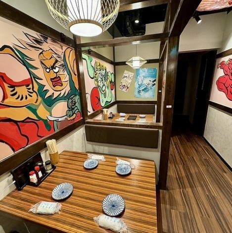 個室席をご用意してお待ちしております♪新型コロナ対策。当店は考えうる最大限の対策を実施しております。アルコール消毒箇所（営業時間の毎1時間ごと）→トイレ（営業前、営業時間中）、出入り口（取っ手部分）、カウンター、椅子、テーブル、メニュー帳はお客様が入れ替わる毎にアルコール消毒をしております。