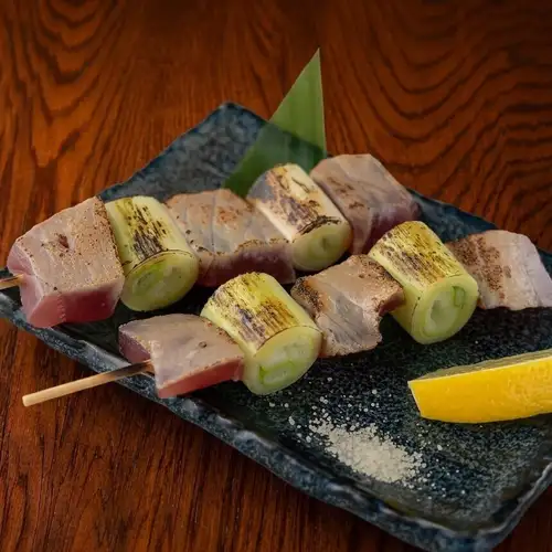 鮪のネギま串焼き(味噌ダレ・甘辛醤油）