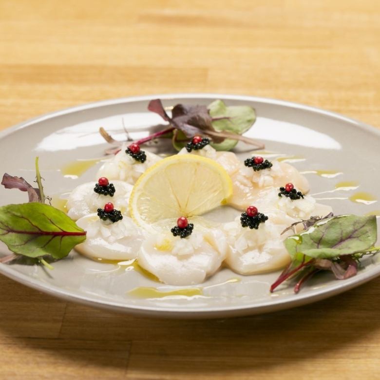 Hokkaido scallop caviar carpaccio