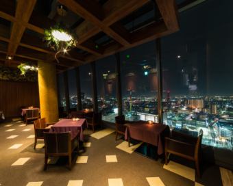 [Lounge seat to guide you after dinner] After dinner, move to the seat dedicated to dessert and enjoy a relaxing time after dinner.The view from the 19th floor is exceptional.
