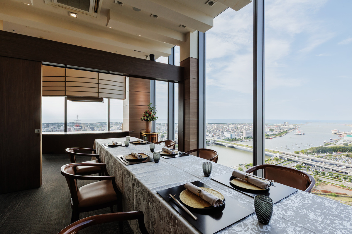 地上100ｍからの開放感のあるビュー。