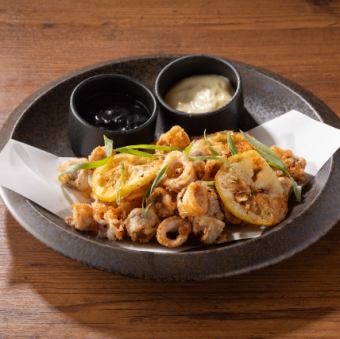 ■ Fried spear squid with yuzu pepper and squid ink aioli
