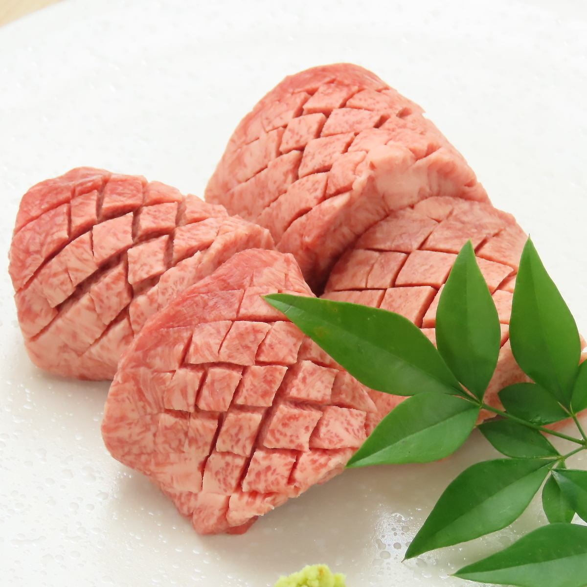 肉問屋から直接仕入れるこだわりの肉をリーズナブルに楽しめます