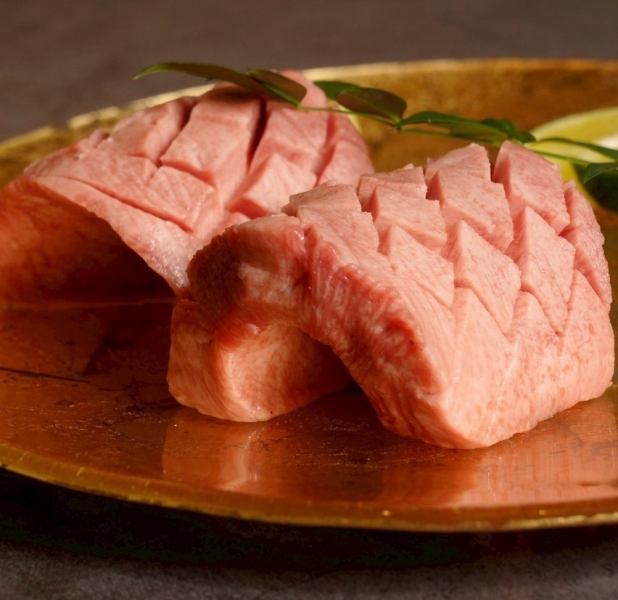 [Extraordinary Taste] Special Thick-Cut Fresh Tongue with Salt