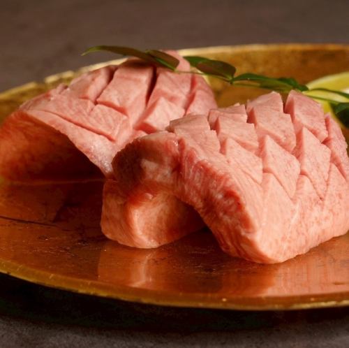 精选肉类，直接从肉类批发商处采购