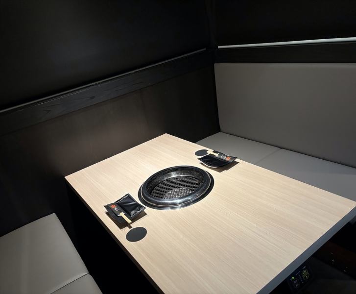 [Semi-private rooms] We also have semi-private rooms available! The seats have partitions so you can enjoy your meal without worrying about those around you.Please feel free to use this space for private drinking parties or to bring your children.