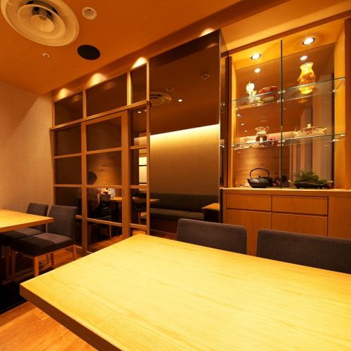 A calm atmosphere and a modern Japanese semi-private room space!