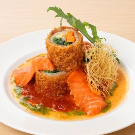 キングサーモンと豚肉のコルドンブルー アラビアータソース