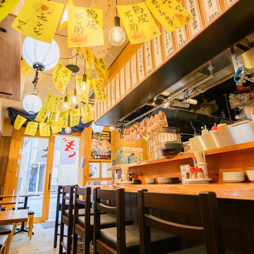 バリエーション豊かな”専用餃子”が楽しめる♪ニューカムラの特製餃子×お酒をどうぞ