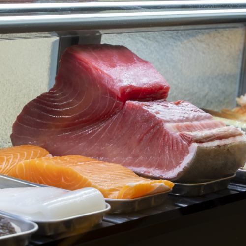 信頼の魚屋から届く新鮮ネタ
